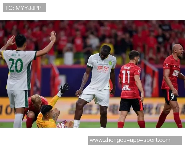 国安队员昨晚齐聚塞蒂恩住处送别情深意重温暖时刻